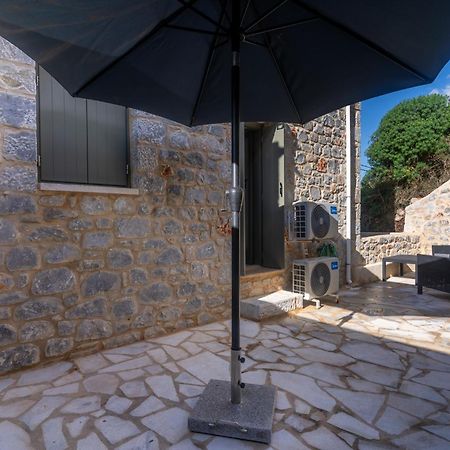 Vina'S Stone House Villa Liménion Exterior foto