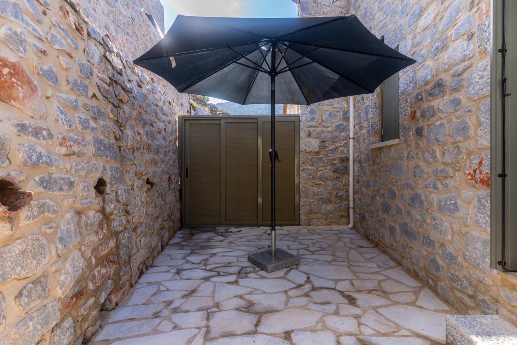 Vina'S Stone House Villa Liménion Exterior foto